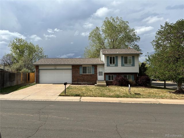 950 S Waco Way, Aurora, CO 80017