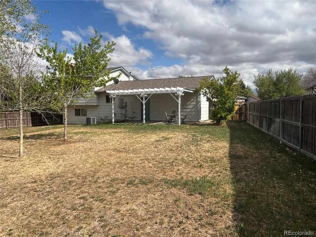 950 S Waco Way, Aurora, CO 80017