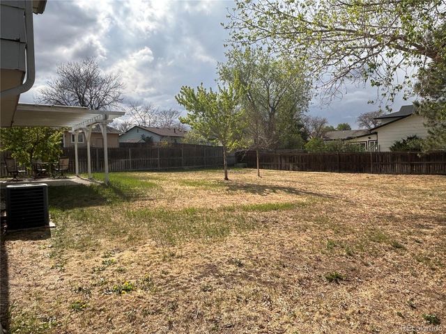 950 S Waco Way, Aurora, CO 80017