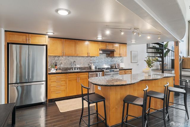 18 Lansing Street 402, San Francisco, CA 94105