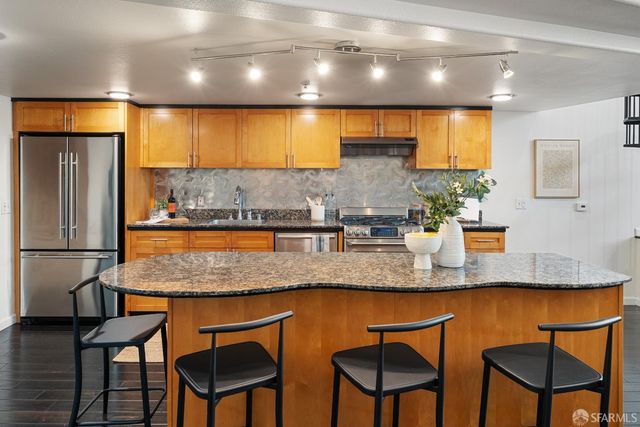 18 Lansing Street 402, San Francisco, CA 94105