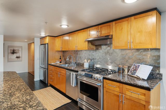 18 Lansing Street 402, San Francisco, CA 94105