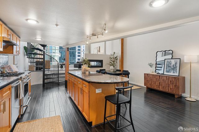 18 Lansing Street 402, San Francisco, CA 94105