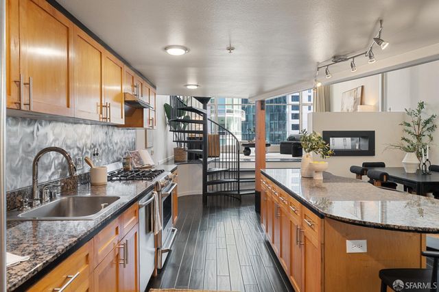 18 Lansing Street 402, San Francisco, CA 94105