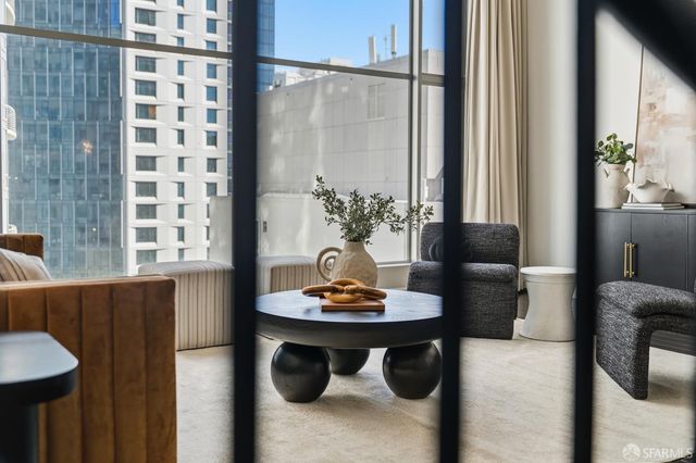 18 Lansing Street 402, San Francisco, CA 94105