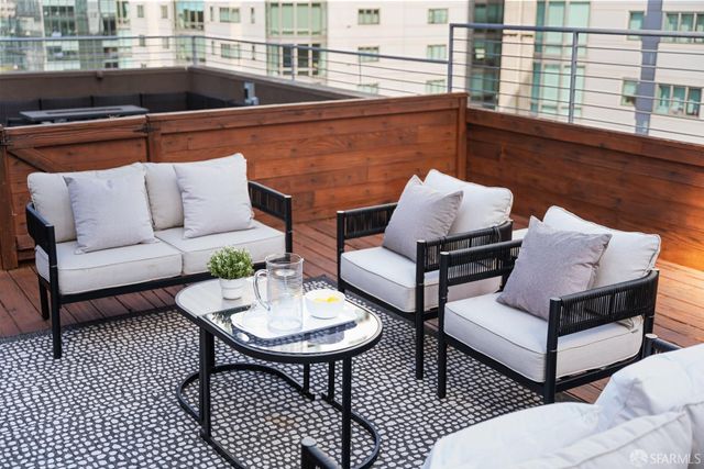 18 Lansing Street 402, San Francisco, CA 94105