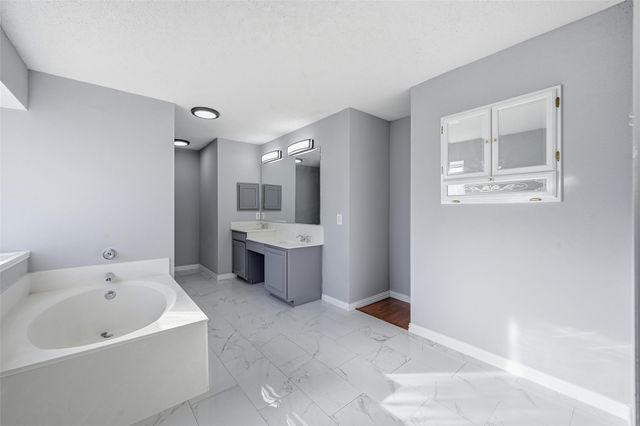 9094 Blue Ridge Trail, Fort Worth, TX 76118