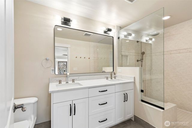 7238 Lakemont Boulevard SE, Bellevue, WA 98006