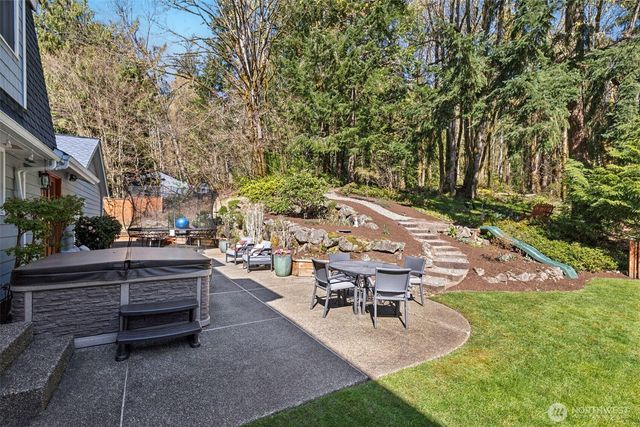 7238 Lakemont Boulevard SE, Bellevue, WA 98006