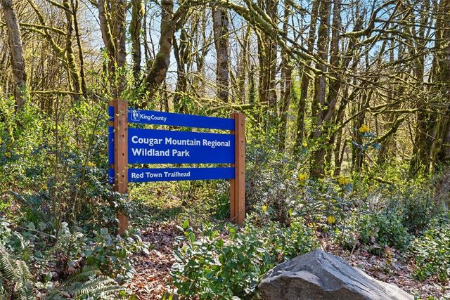 7238 Lakemont Boulevard SE, Bellevue, WA 98006