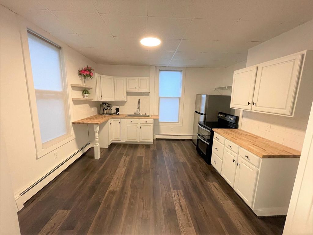 143 Oak Street, Lewiston, ME 04240 — photo 2