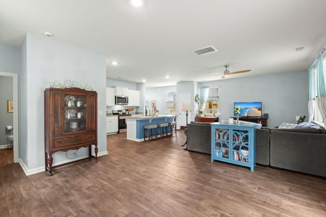 141 Lagoona Drive, Summerville, SC 29483