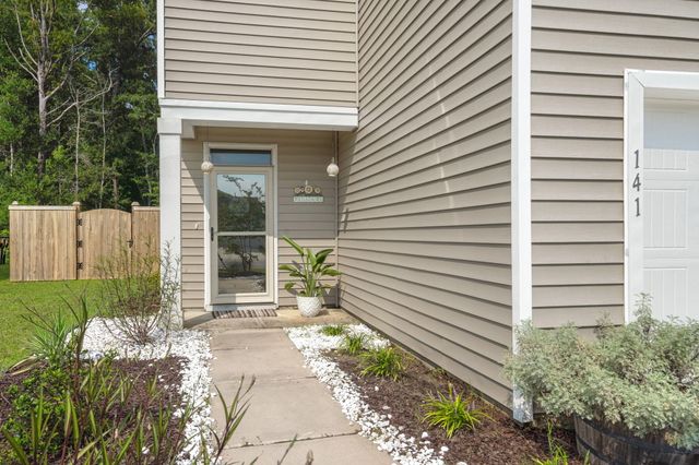 141 Lagoona Drive, Summerville, SC 29483