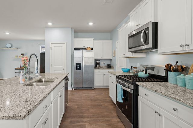 141 Lagoona Drive, Summerville, SC 29483