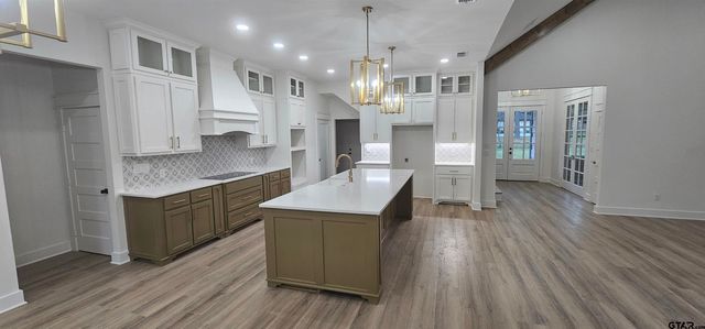 221 Brookside Dr, Hideaway, TX 75771