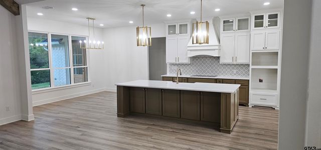 221 Brookside Dr, Hideaway, TX 75771