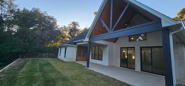 221 Brookside Dr, Hideaway, TX 75771