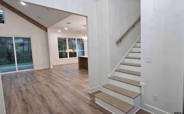 221 Brookside Dr, Hideaway, TX 75771