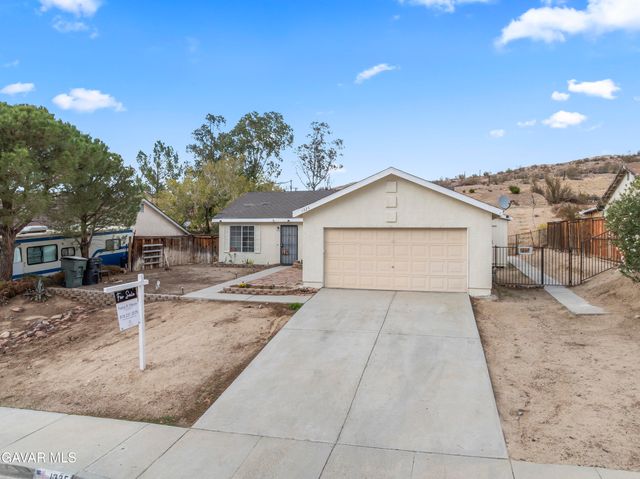 1325 Bradford Avenue, Rosamond, CA 93560