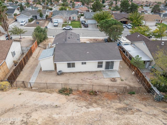 1325 Bradford Avenue, Rosamond, CA 93560