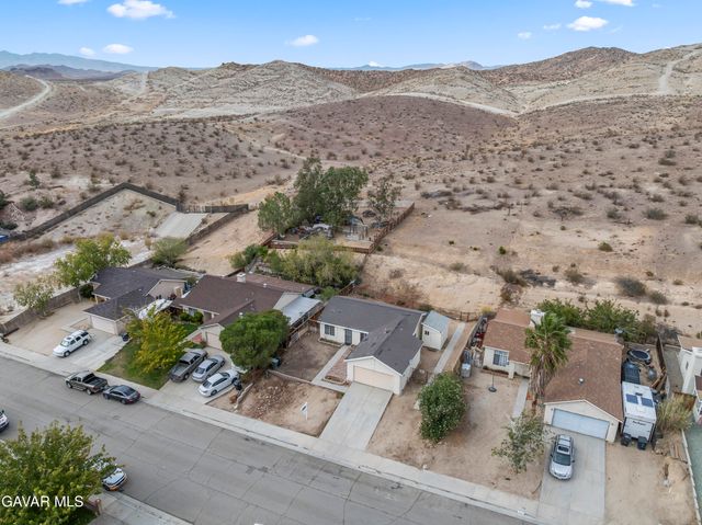 1325 Bradford Avenue, Rosamond, CA 93560