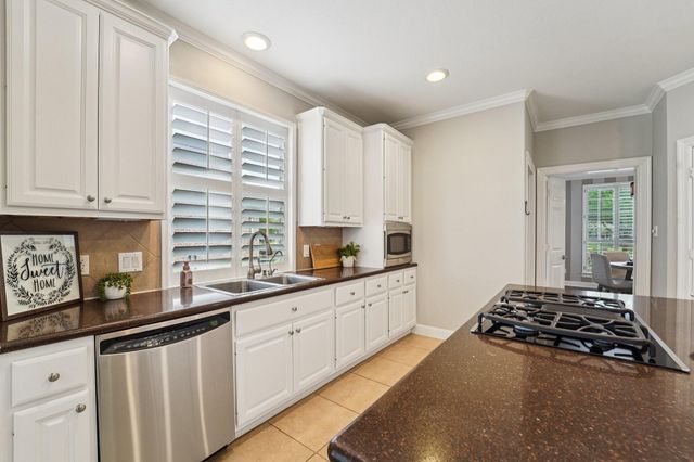 1611 Hill Spring Drive, Sugar Land, TX 77479