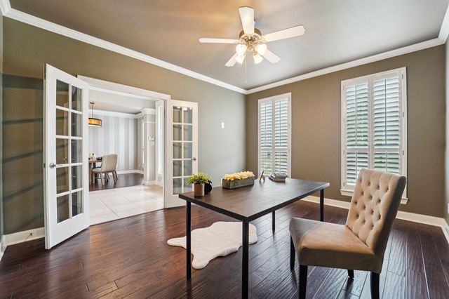 1611 Hill Spring Drive, Sugar Land, TX 77479