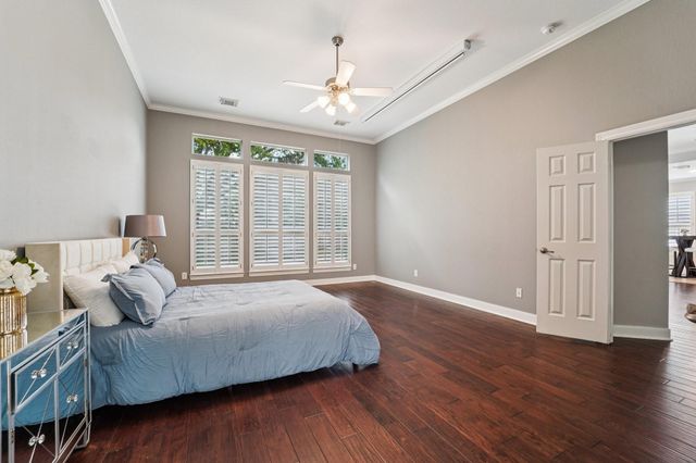 1611 Hill Spring Drive, Sugar Land, TX 77479