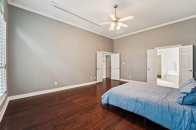 1611 Hill Spring Drive, Sugar Land, TX 77479