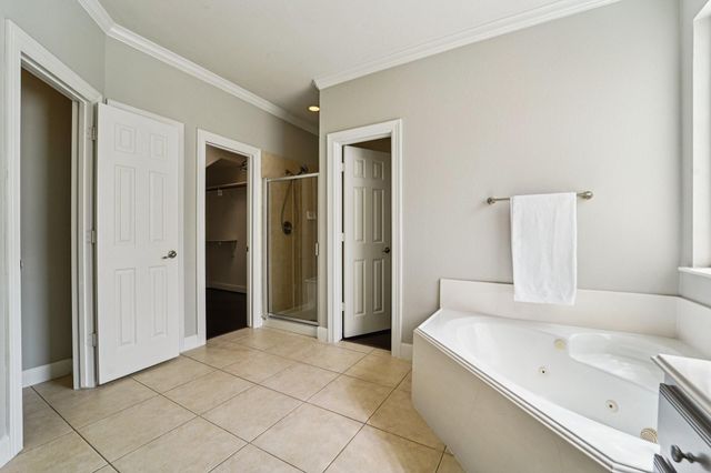 1611 Hill Spring Drive, Sugar Land, TX 77479