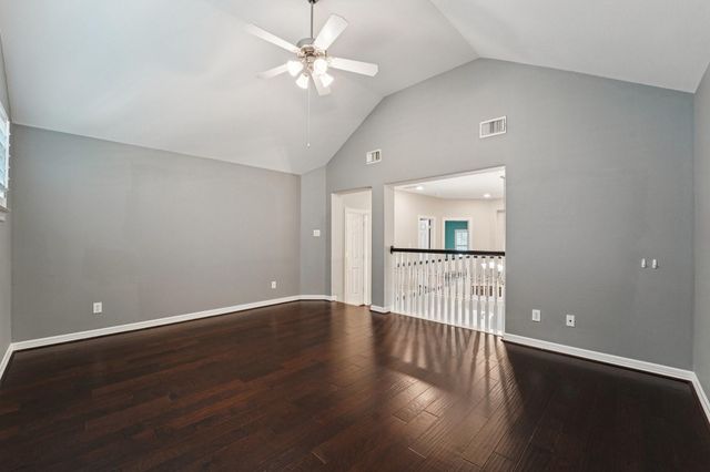 1611 Hill Spring Drive, Sugar Land, TX 77479