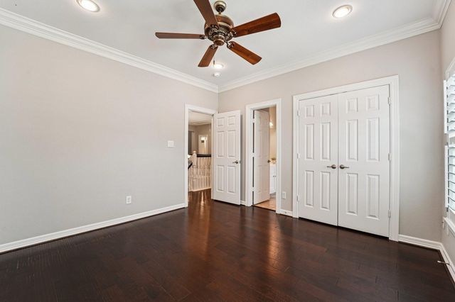 1611 Hill Spring Drive, Sugar Land, TX 77479