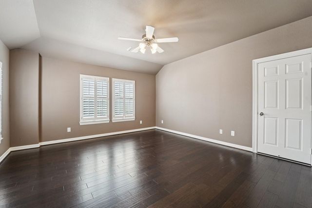 1611 Hill Spring Drive, Sugar Land, TX 77479