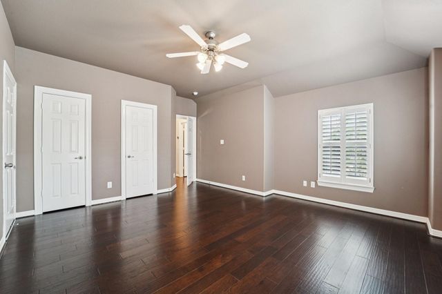 1611 Hill Spring Drive, Sugar Land, TX 77479