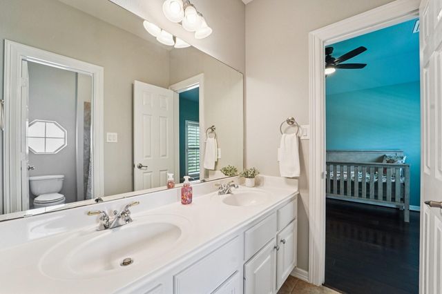 1611 Hill Spring Drive, Sugar Land, TX 77479