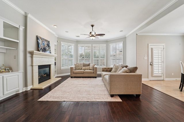 1611 Hill Spring Drive, Sugar Land, TX 77479