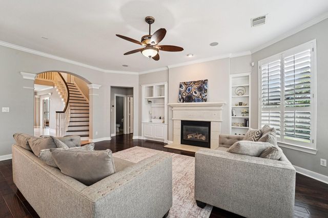 1611 Hill Spring Drive, Sugar Land, TX 77479