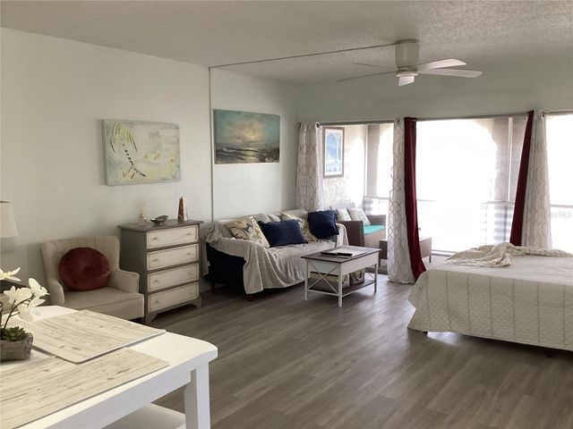 7701 STARKEY ROAD 206, Seminole, FL 33777