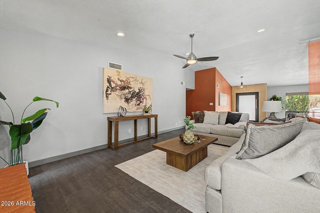 2276 E CHRISTY Drive, Phoenix, AZ 85028