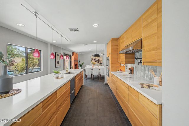 2276 E CHRISTY Drive, Phoenix, AZ 85028