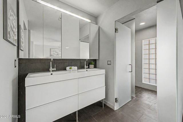 2276 E CHRISTY Drive, Phoenix, AZ 85028