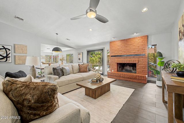 2276 E CHRISTY Drive, Phoenix, AZ 85028