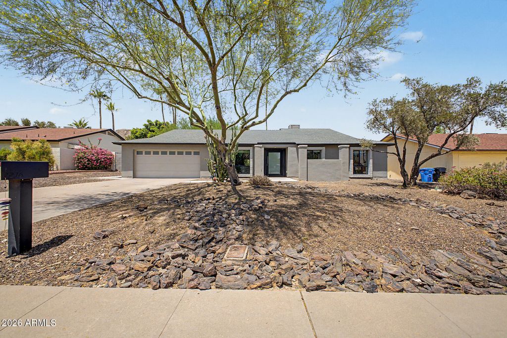 2276 E CHRISTY Drive, Phoenix, AZ 85028 — photo 2
