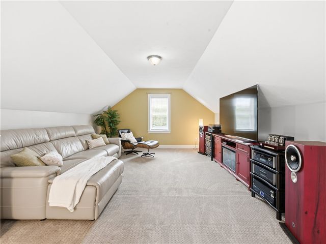 125 Winslow Way, Swansea, MA 02777