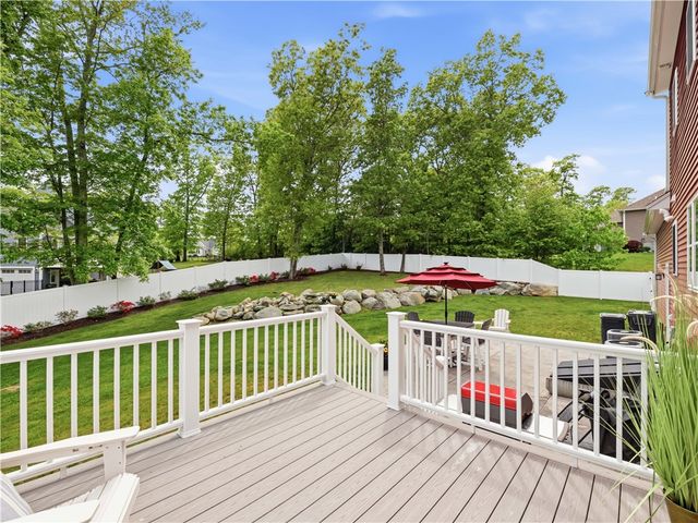 125 Winslow Way, Swansea, MA 02777