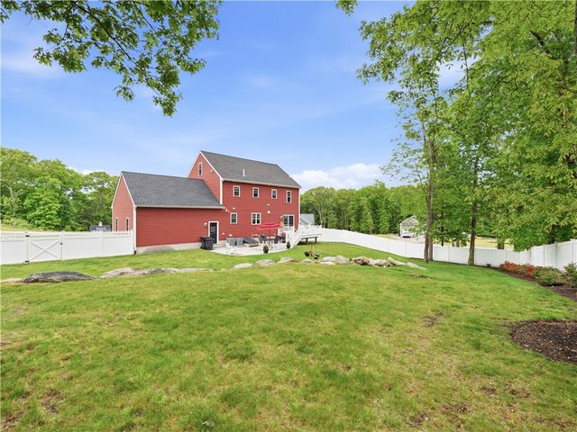 125 Winslow Way, Swansea, MA 02777