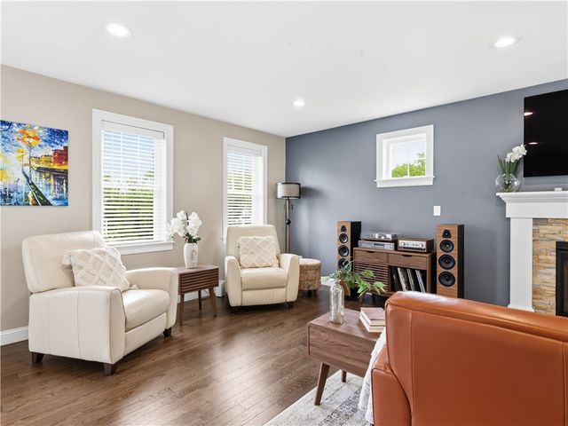 125 Winslow Way, Swansea, MA 02777