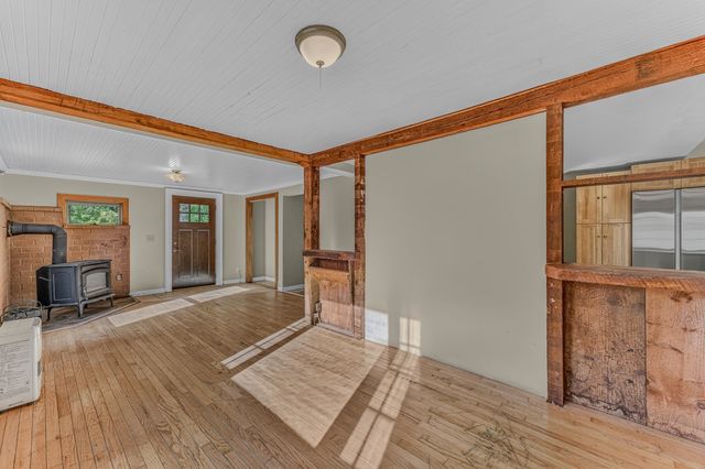 402 Oak Hill Road, Northfield, NH 03276