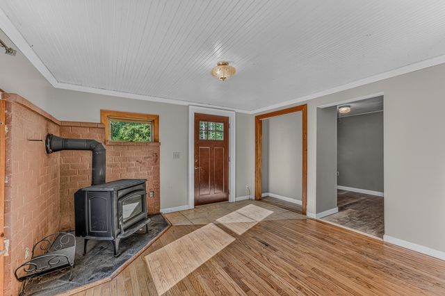 402 Oak Hill Road, Northfield, NH 03276