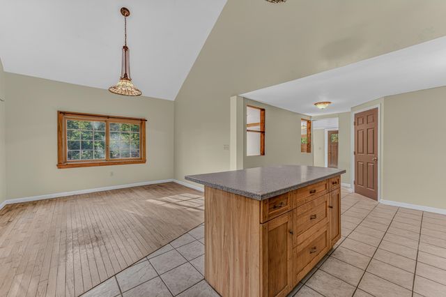 402 Oak Hill Road, Northfield, NH 03276